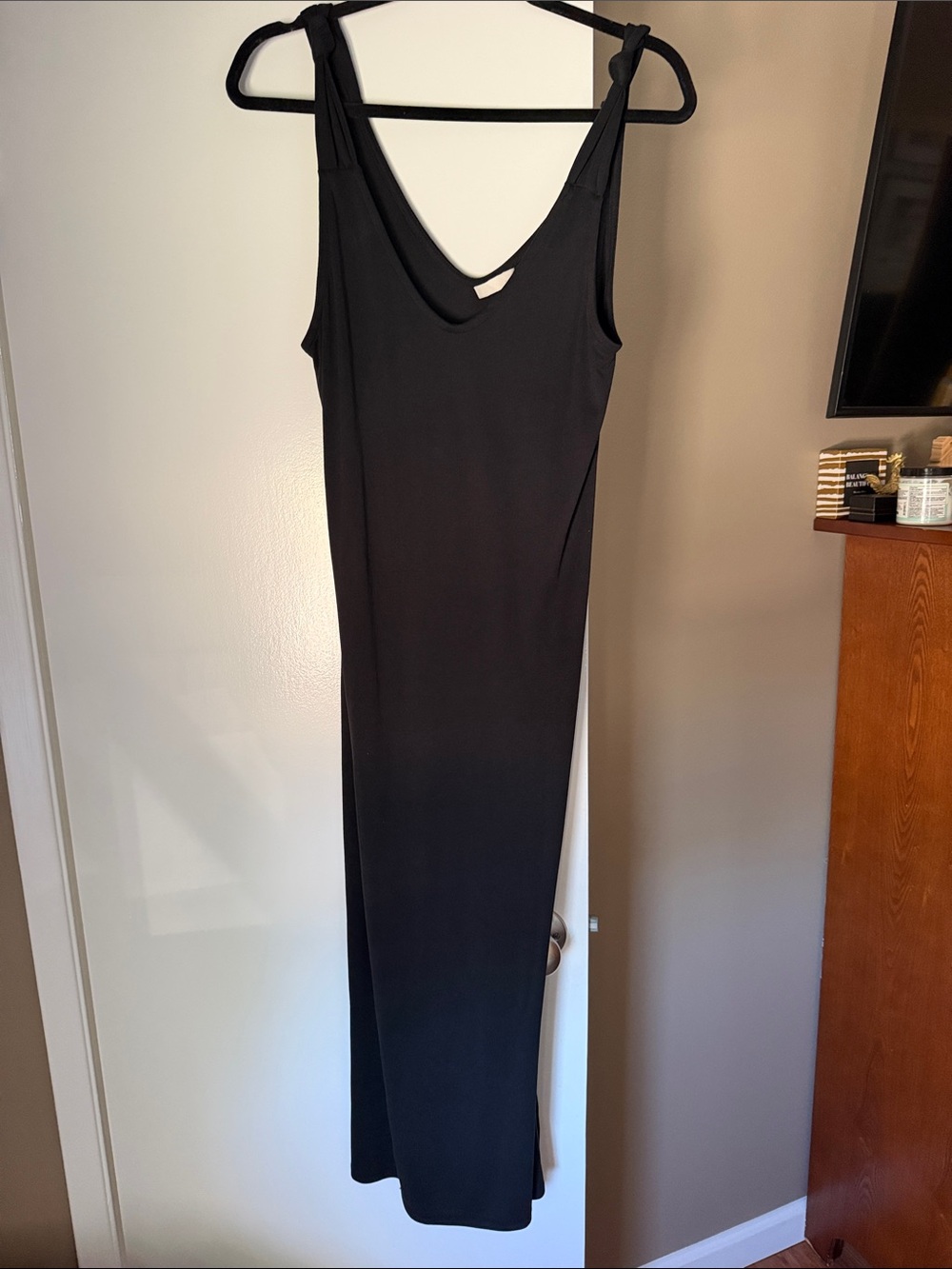 Classic Black Sleeveless Maxi Dress - Medium